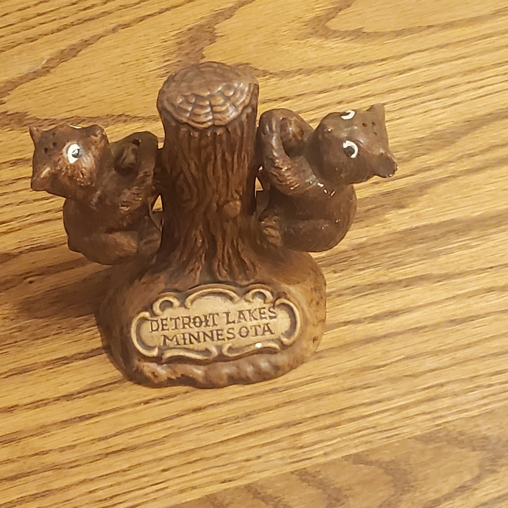 Vintage Bear Cubs Climbing Tree Salt & Pepper Shakers Treasure Craft Detroit...
